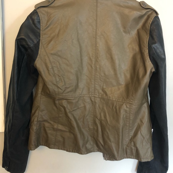 Blank NYC two toned vegan leather jacket. - Picture 5 of 8